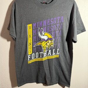 Men’s M NWT Gray Majestic NFL Team Apparel Minnesota Vikings Casual Short Sleeve